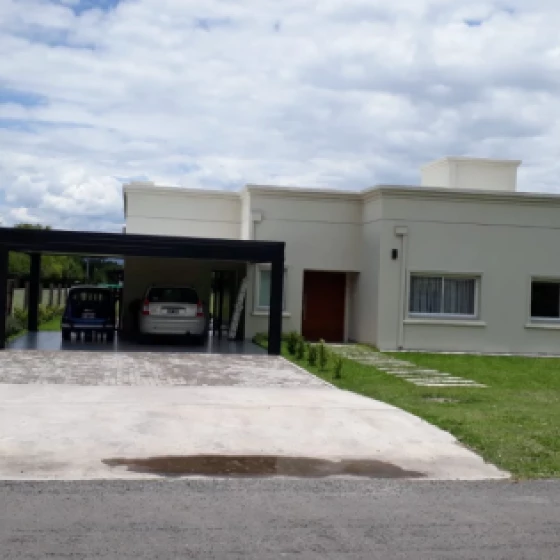 Vivienda Familiar Jardines de San Lorenzo